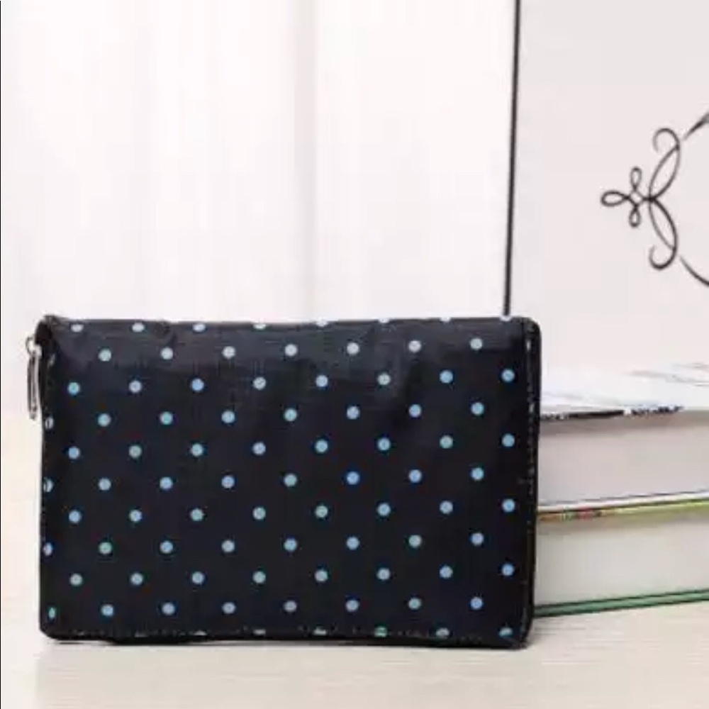 🛍SOLD🛍Foldable tote bag! Show some 💖 to the 🌏! - Picture 2 of 5